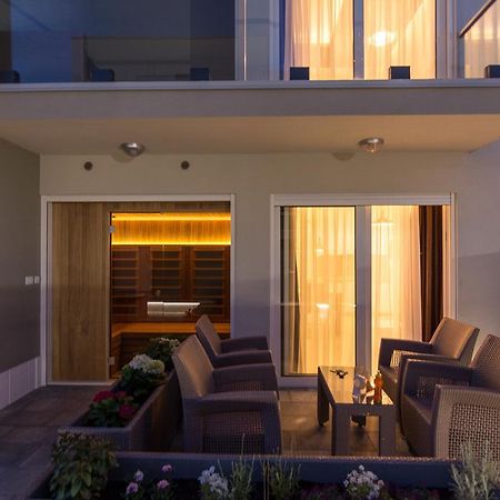 Guest House Petra Трогир Екстериор снимка