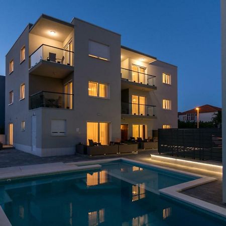Guest House Petra Трогир Екстериор снимка