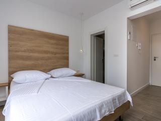 Guest House Petra Трогир Екстериор снимка