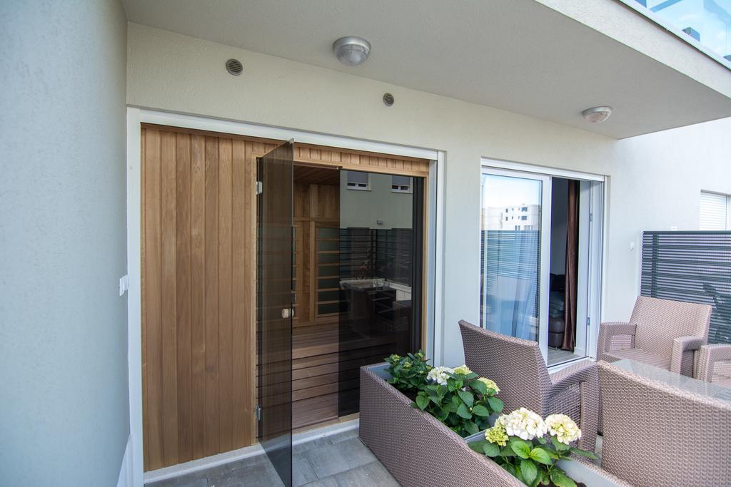 Guest House Petra Трогир Екстериор снимка