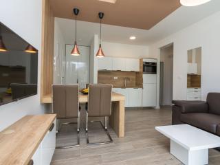 Guest House Petra Трогир Екстериор снимка