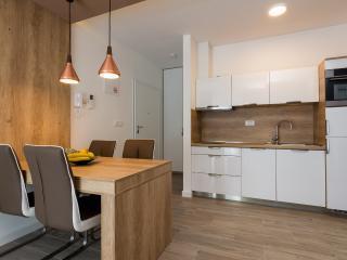 Guest House Petra Трогир Екстериор снимка