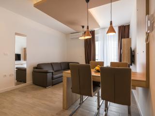 Guest House Petra Трогир Екстериор снимка