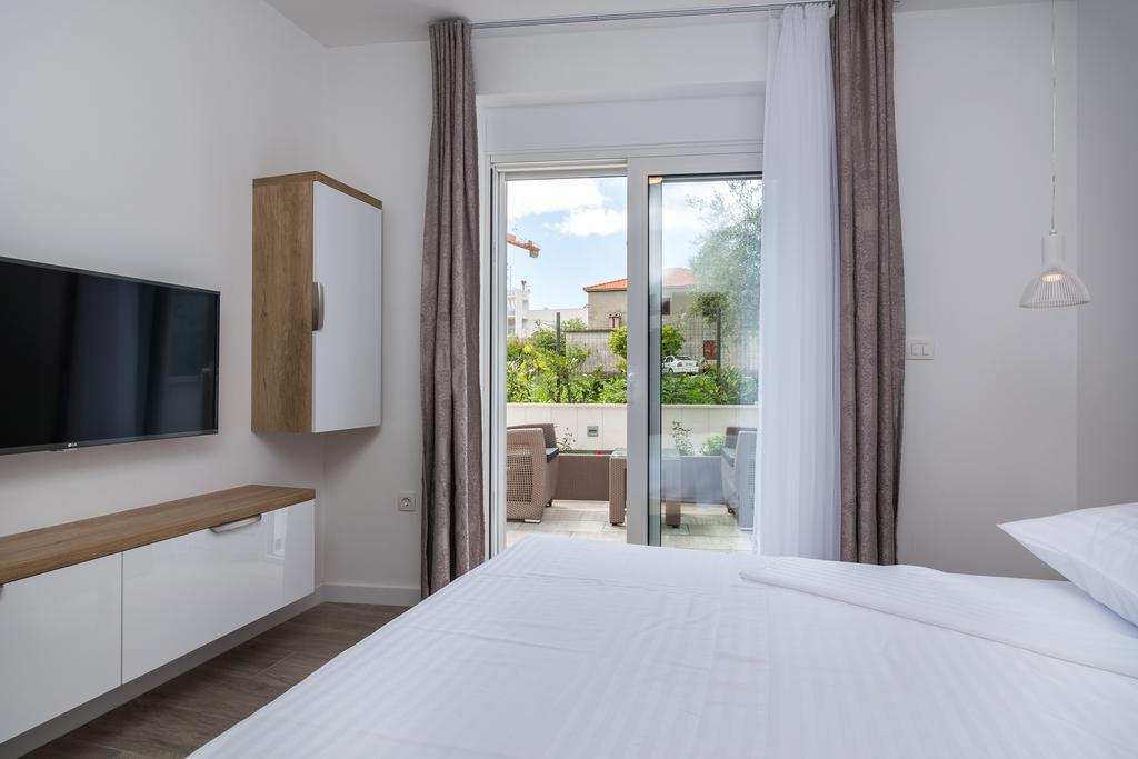 Guest House Petra Трогир Екстериор снимка